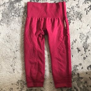 Gymshark highwaisted cropped legging size L